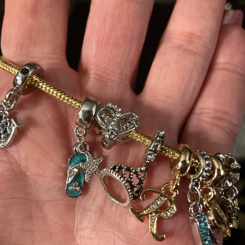 Charm-Bracelet or Necklace Charm/ Pendent Aqua Sandal Starfish in rhinestones - Picture 8 of 9